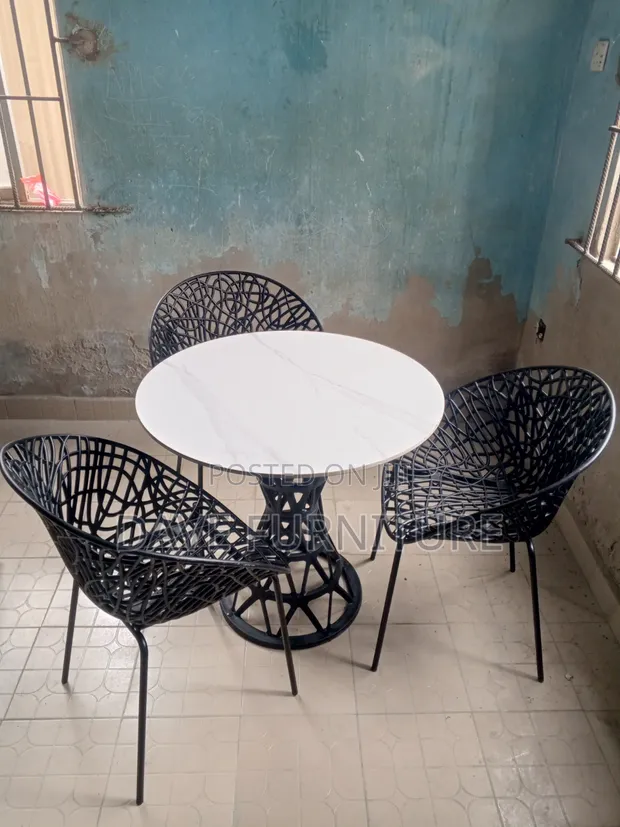 3 Seater Restaurant Set - Na Musamman Fiber Plastic - 1