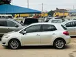 Toyota Auris 2009 Silver - 4