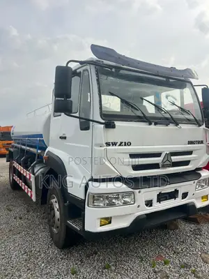 Sinotruk Water Tanker Na B/Amfani - CNHTC Howo