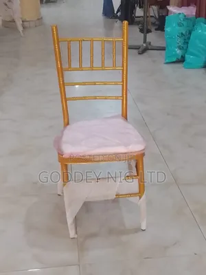 Chivalry Chair don Gidajen Abinci ko Babban Zaure