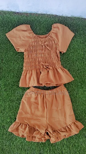 Shield Baby Girl 2pc Clothing Set (Brown)
