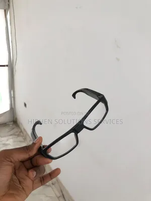 Sashin Gilashin Zamani Mai Kamara