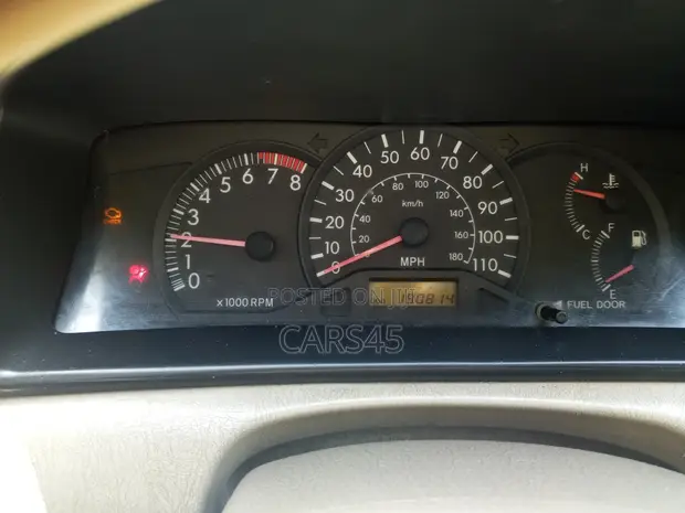 Toyota Corolla 2003 Silver - 1