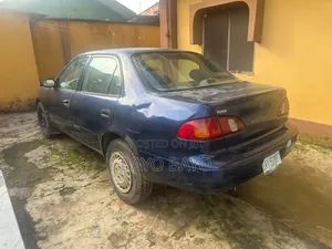 Toyota Corolla 1.9 D Sedan 2000 Blue