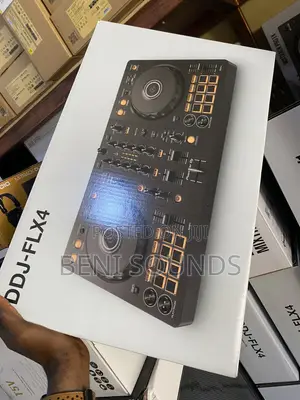 Pioneer DDJ-FLX4 DJ Controller