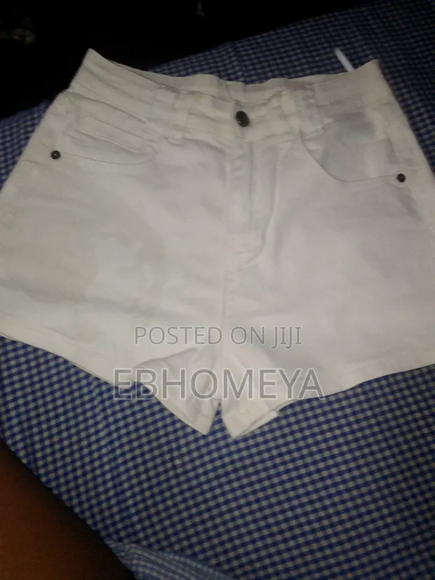 Gajeren Wando Na Tsohuwa - Baƙar Jeans - 1