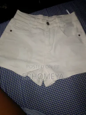 Gajeren Wando Na Tsohuwa - Baƙar Jeans