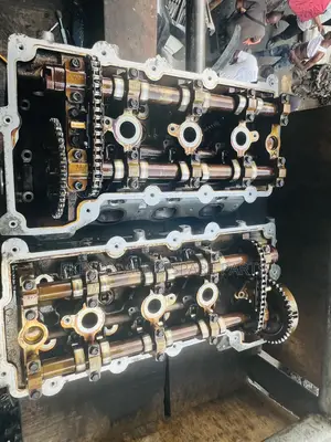 Cylinder Head for Chrysler 300, Dodge Magnum, Avenger 2.7L