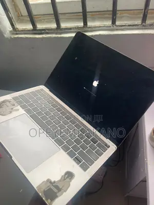 Apple MacBook Pro 2017 8GB RAM, 512GB SSD