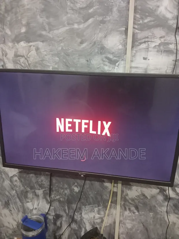 Sharp Smart TV 32-inch - 1