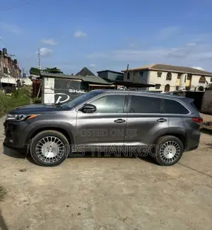 2014 Toyota Highlander Limited SUV - An Gyara Zuwa Salon 2018