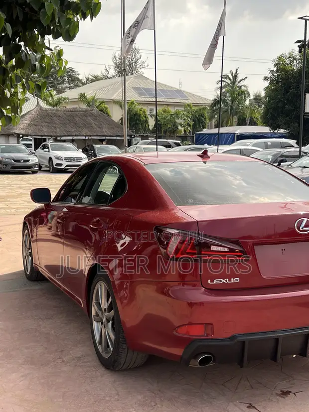Lexus IS 250 2008 Jaja (An Gyara Zuwa 2015) - 1