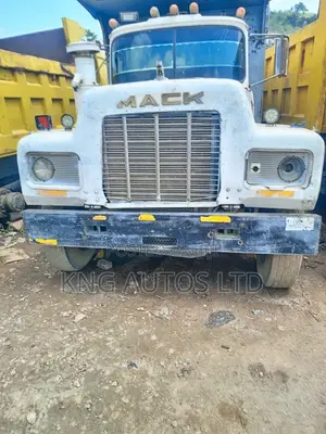 Mack R Model Tipper Truck Mai Tayar 10
