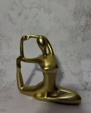 Kayan Ado Na Zinare: Yarinyar Yoga
