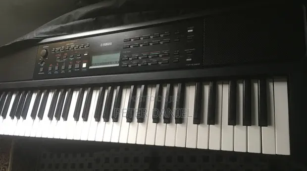 Yamaha PSR-E383 Electronic Keyboard - 1