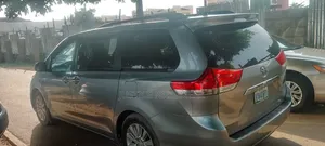 Toyota Sienna 2011 Grey