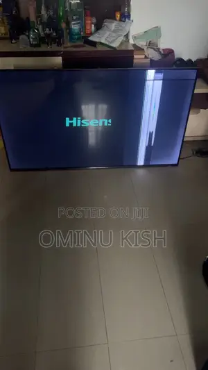 Hisense 55" Smart TV Na Hannu (Fuska Tayi Faduwa)