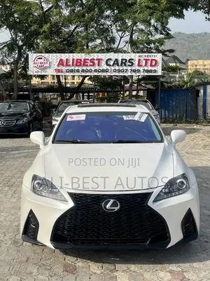 Lexus IS F 2009 Fari