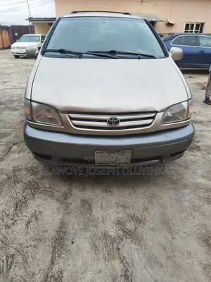 Toyota Sienna XLE 2002 Zinari