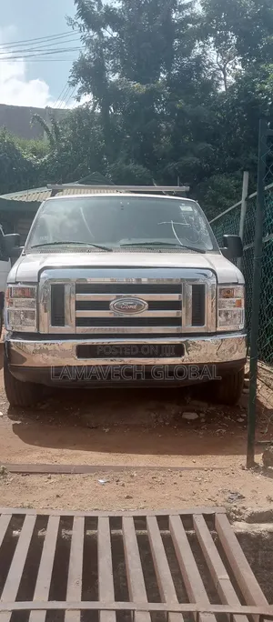 Ford E250 Cargo Van 2014 White