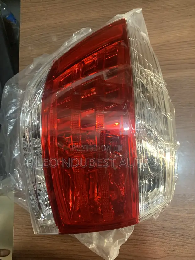 Toyota Highlander Rear Side Light (2013) - 1