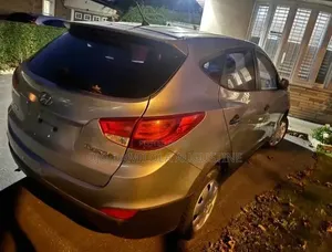 Hyundai Tucson 2013 Maroon