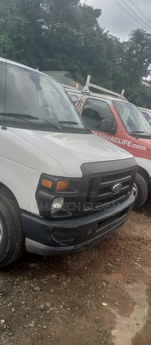 Ford E350 2010 Cargo Van - Foreign Used