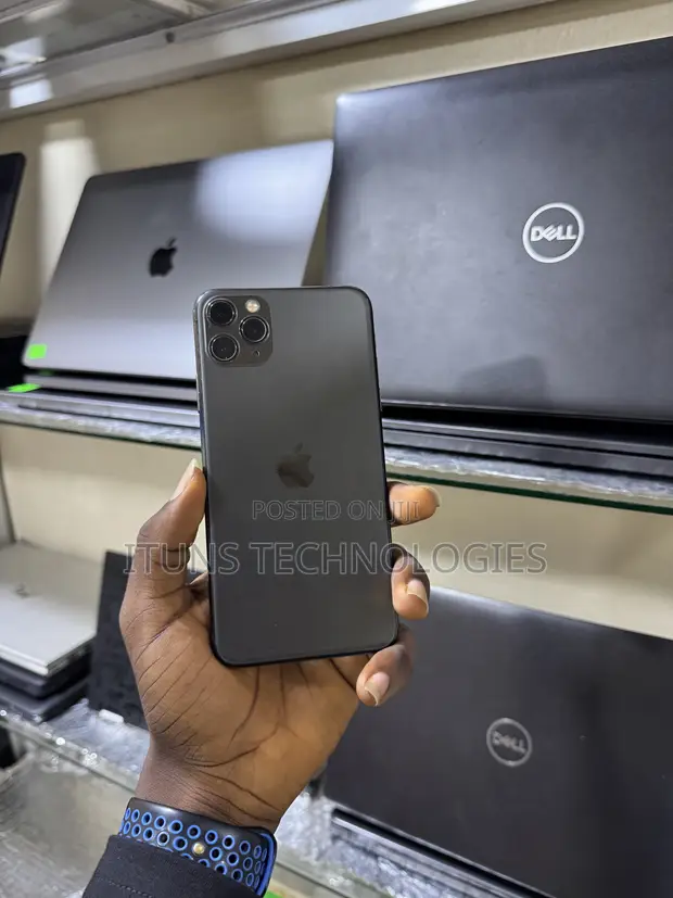Apple iPhone 11 Pro Max 64GB Grey - 1