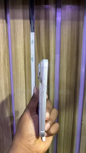 Apple iPhone 17 Pro 256GB Silver (Amfani)