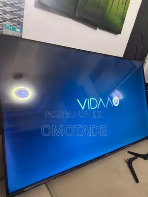 Used Hisense 55" Smart TV