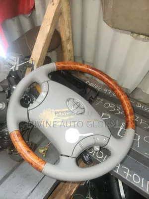 Kutun Kulle na Toyota Sienna 2005 da Aka Yi Amfani Dashi
