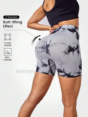Seamless Scrunch Booty Shorts - Workout & Yoga