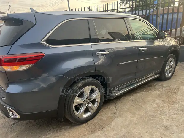 Toyota Highlander 2015 Blue - 1