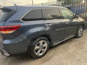 Toyota Highlander 2015 Blue
