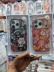 Tsohuwar Hannun Rogo Mai Siffar Furen Rosi don iPhone 17 Pro - 2