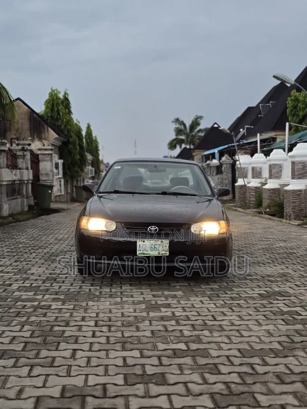Toyota Corolla LE 2002 Black - 1