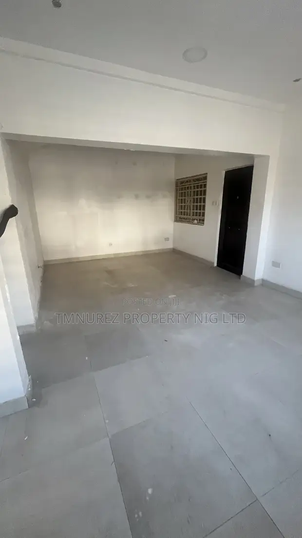 Ofishin Hayarwa, Lekki Phase 1 - 1