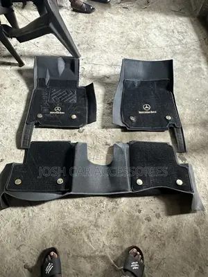 Mercedes-Benz G-Wagon Custom 7D Double Layer TPU Floor Mats