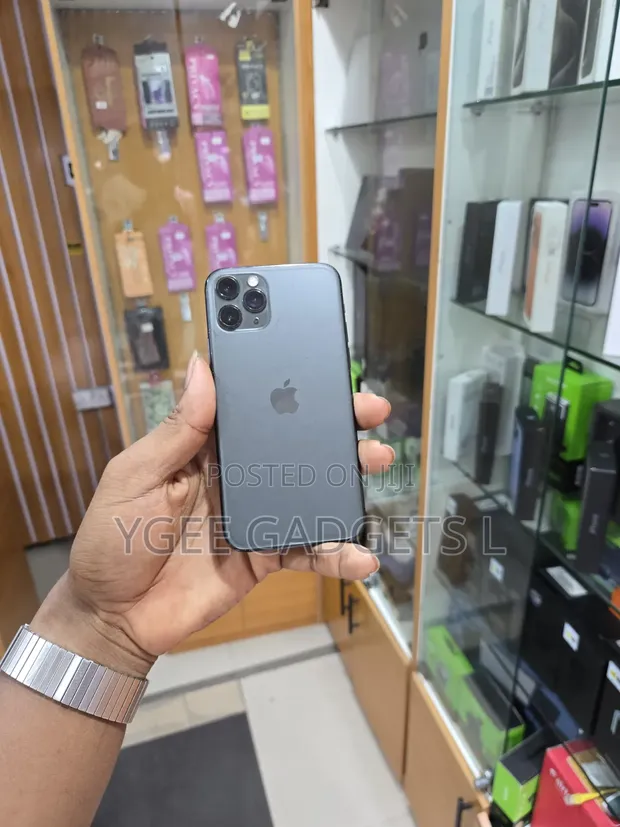 Apple iPhone 11 Pro 64GB Graphite - 1