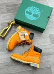 Timberland 6-Inch Takalmi na Farko na Suede - Sole Mai Launi Daban-daban - 2
