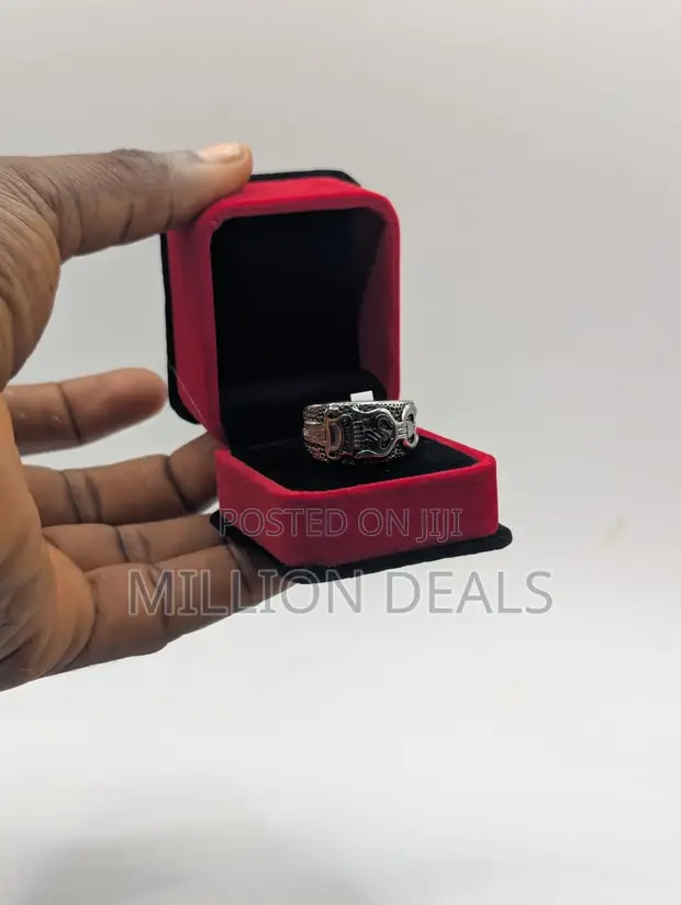Silver Ski Men's Stylish Ring - Size 9 - 1