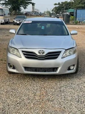 Toyota Camry 2010 Silver