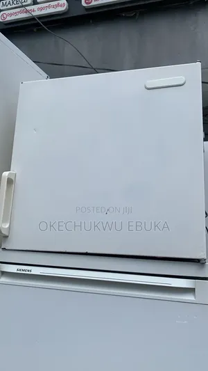 Siemens Bedside Freezer Refrigerator Mai Amfani