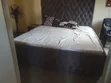 6x6 Bedframe da Kumfa tare da Kwamitin Gado da Ottoman - 1