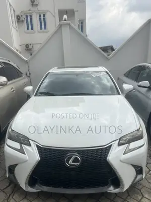 Lexus GS 350 2012 Fari
