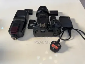 Panasonic Lumix GH4 Camera da 12-60mm Lens & Kayayyakin