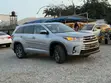 Toyota Highlander 2018 Gray - 2