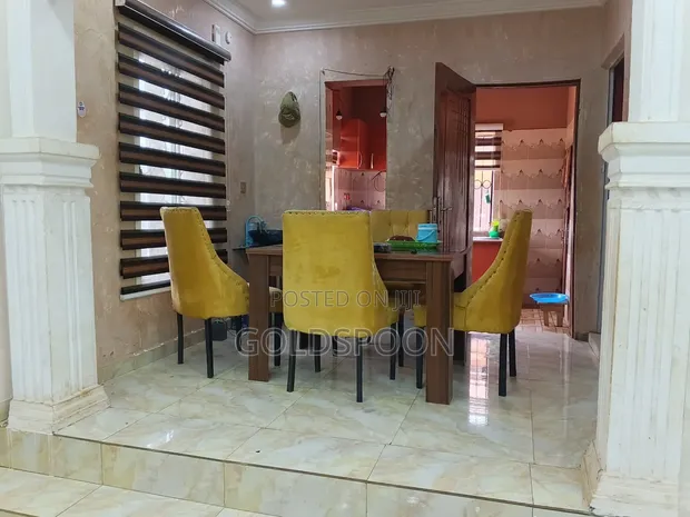 Home Interiors Dining Table (4-Seater) - 1