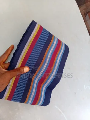 Aso Oke Mai Sakar Gida Biyu