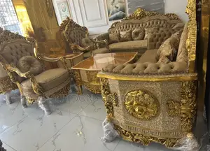 Royal Couch - Mai Girma & Mai Dorewa